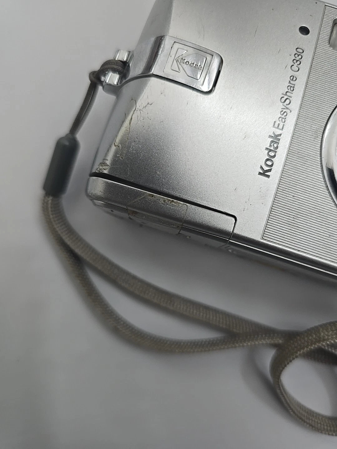 Kodak EasyShare C330 Digital Camera 4.0 Mega Pixels - Image 3