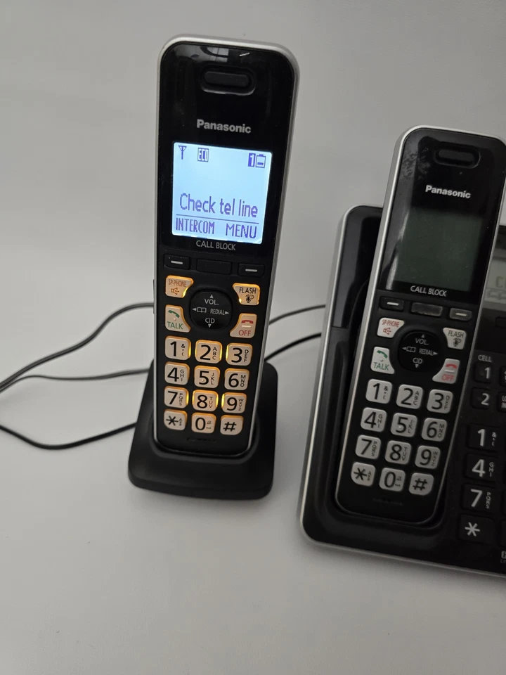 Panasonic KX-TGF780 Cordless Phone, Digital Answering + 2 Handsets KX-TGFA71 VGC - Image 3