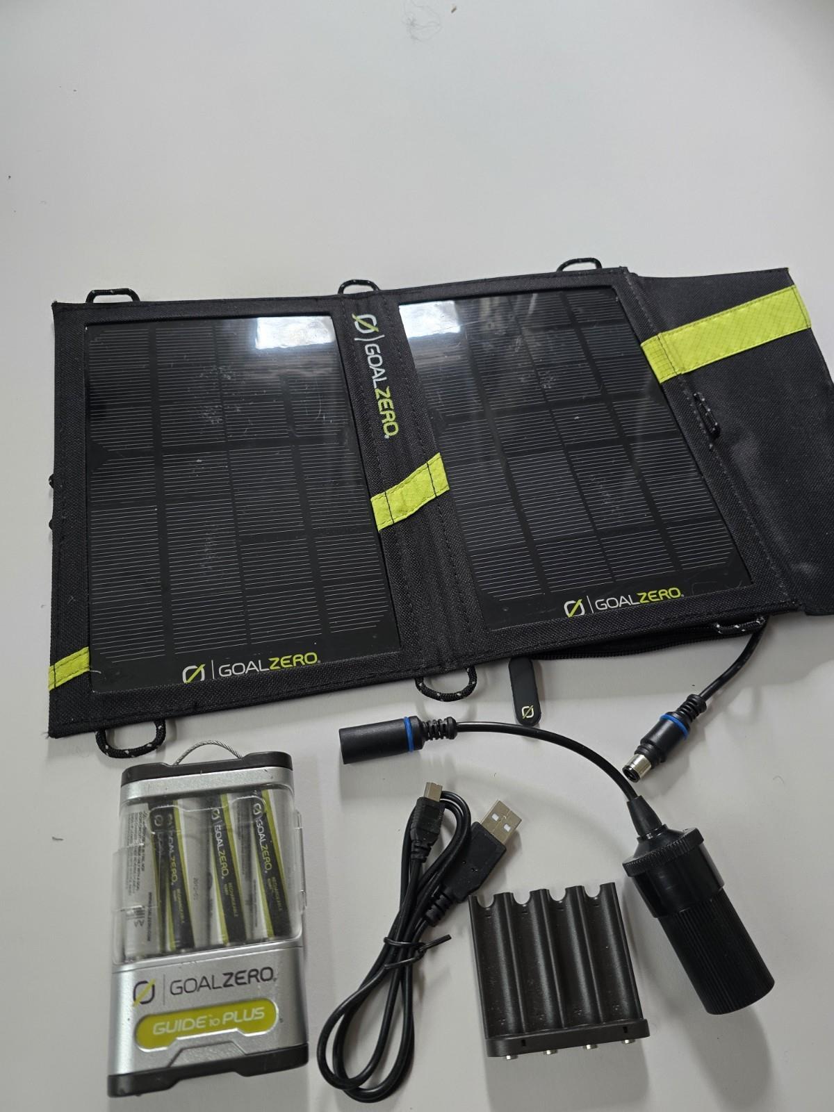 Goal Zero Nomad 7 Portable Solar Panel & Guide 10 AA / AAA Battery Charger WORKS