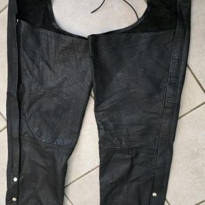 Mustang Black Leather Motorcycle Chaps XL Cowhide Adjustable Waist