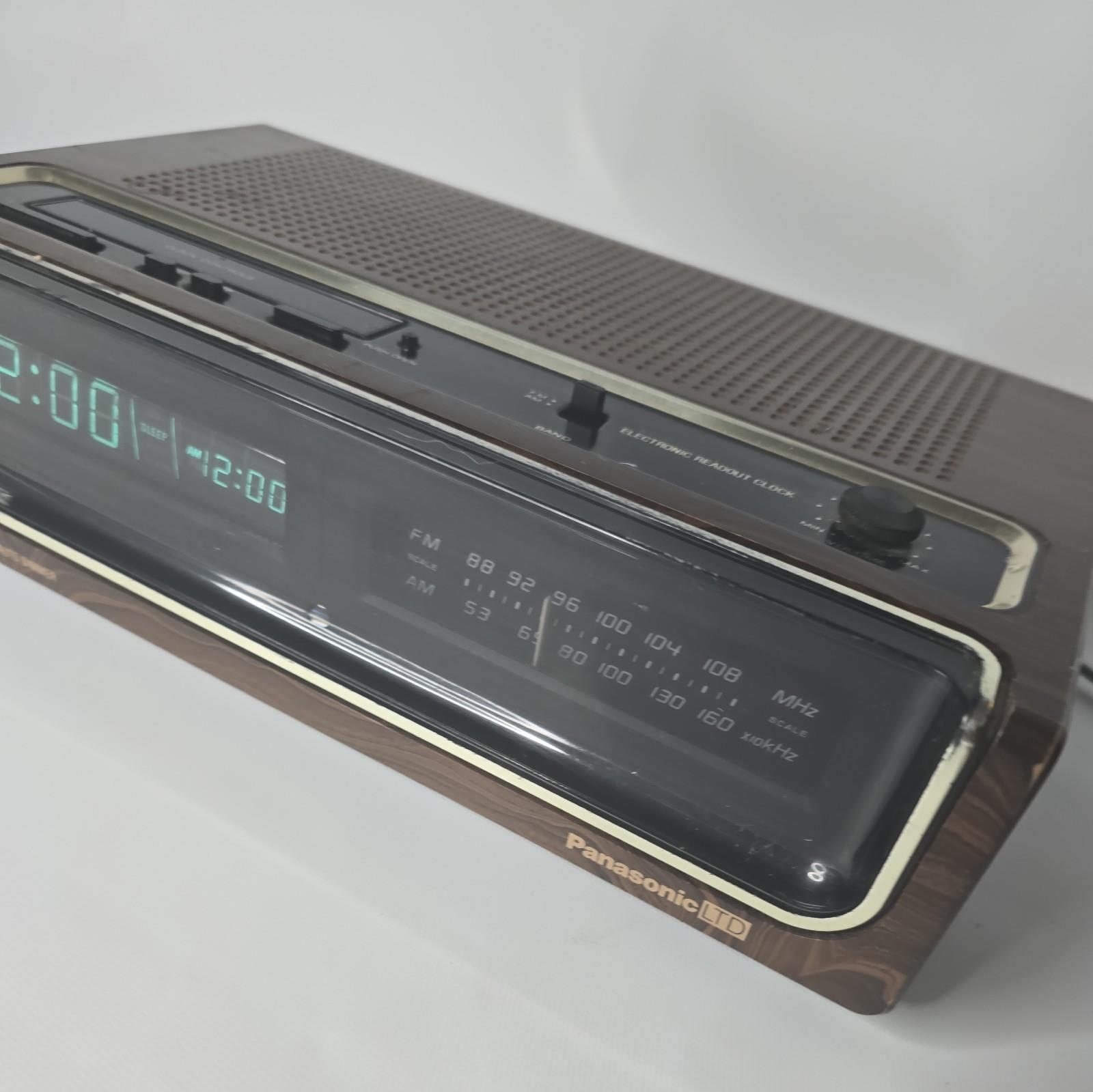 Panasonic Clock Radio RC-220 Japan 1970