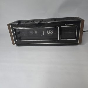 Panasonic Flip Clock Radio RC-6493