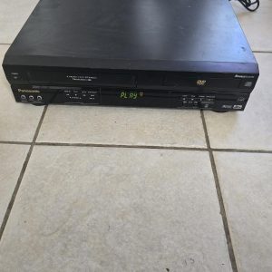 Panasonic PV-D4743 Black DVD VCR VHS 4-Head Hi-Fi Combo Player No Remote Tested