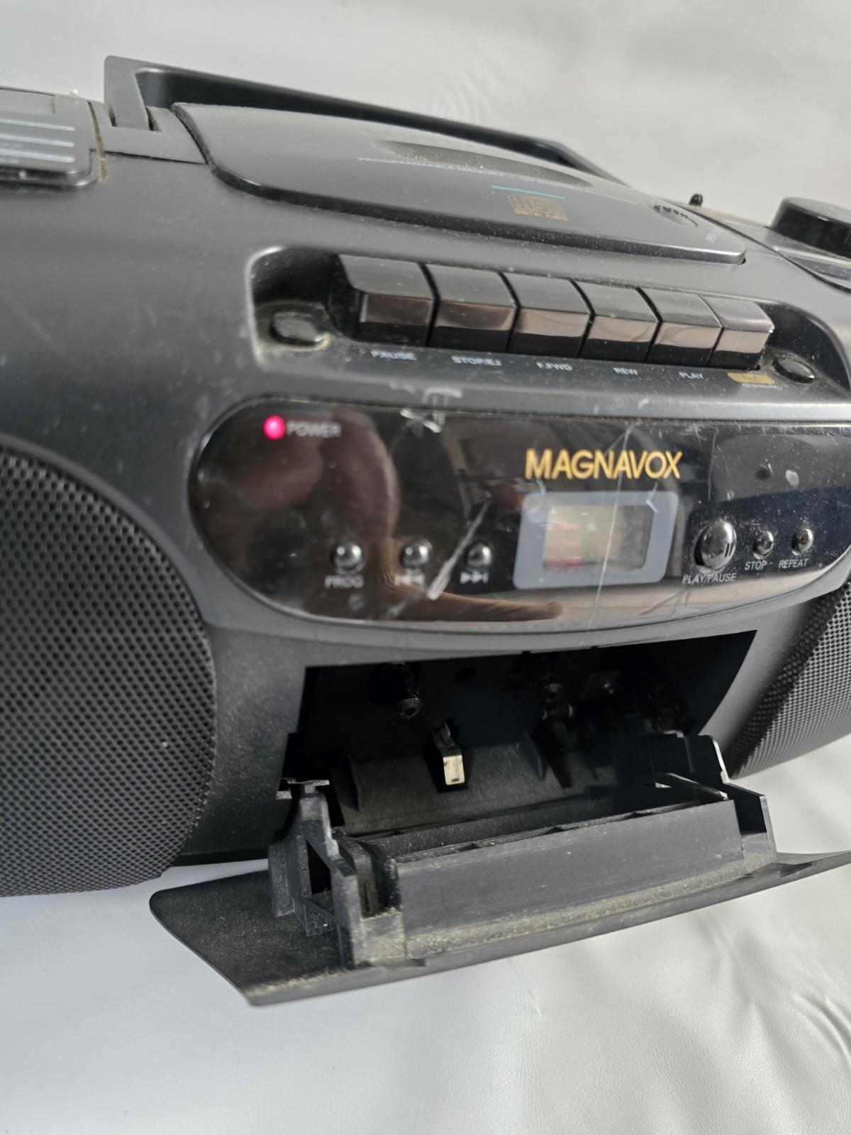 Magnavox AZ8049/17 Boombox CD-Casette Player - Image 4